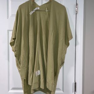 NWT Lululemon merino wool short sleeve wrap kimono dew green